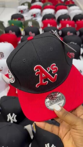 Casquette sportive A's bicolore