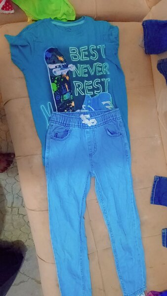 T-shirts enfants avec jeans