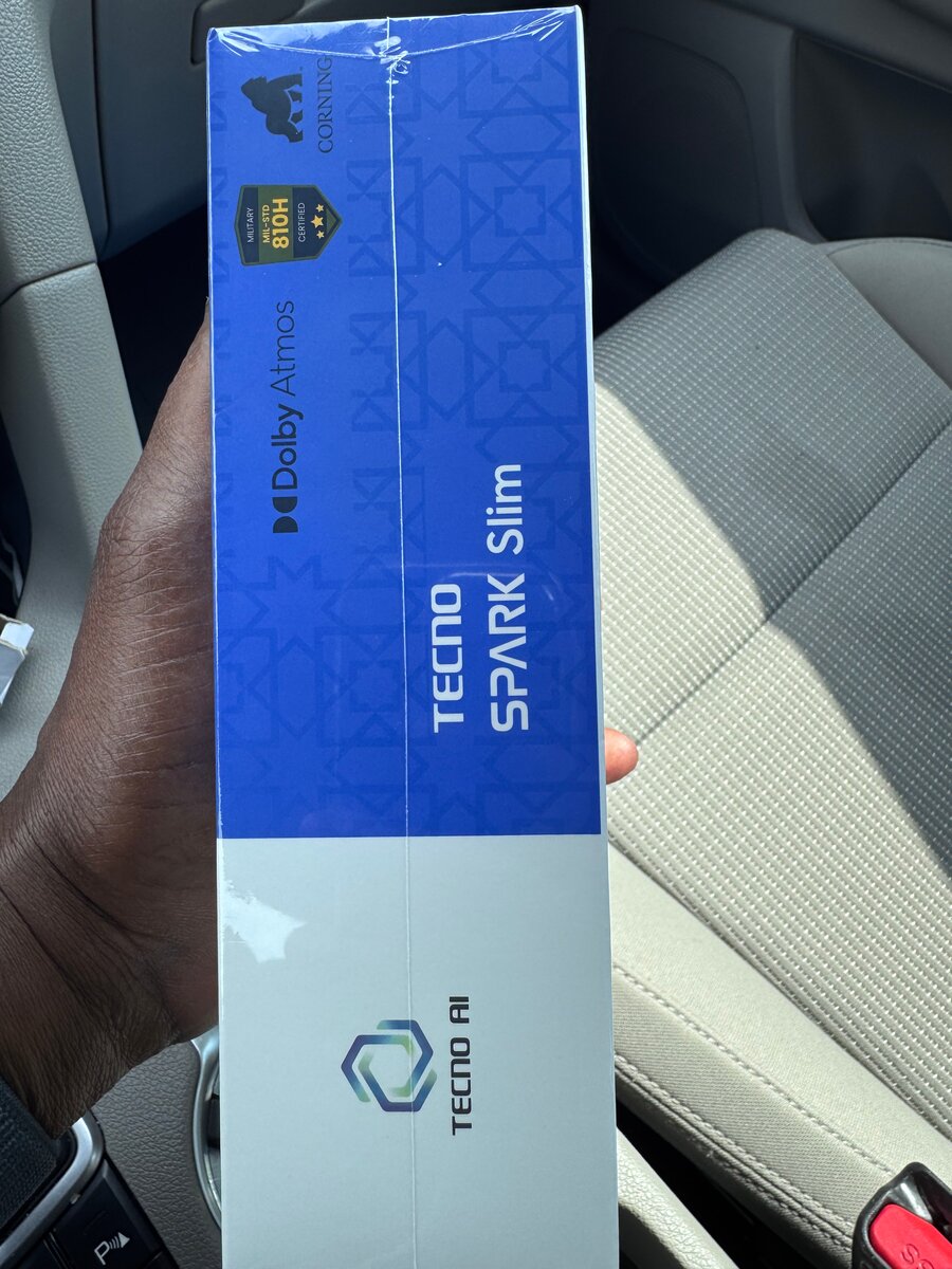 Smartphone TECNO SPARK Slim