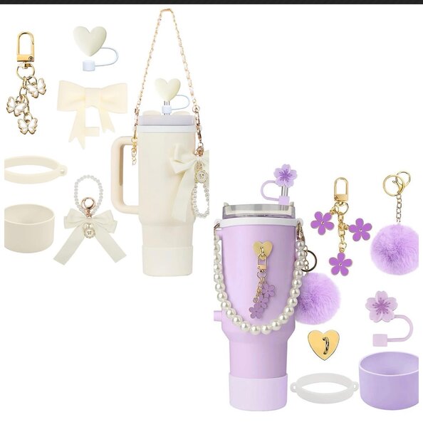 Tasses à café élégantes avec accessoires