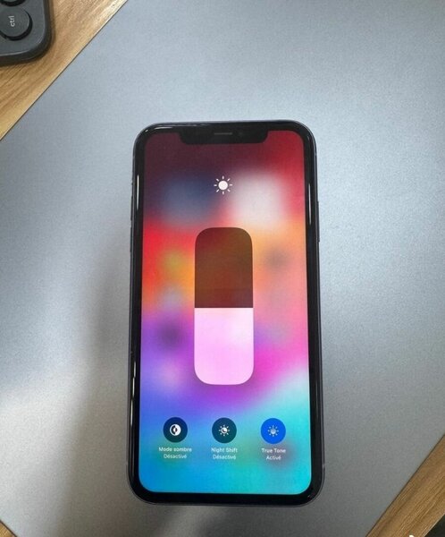 iPhone 11 64GB Violet