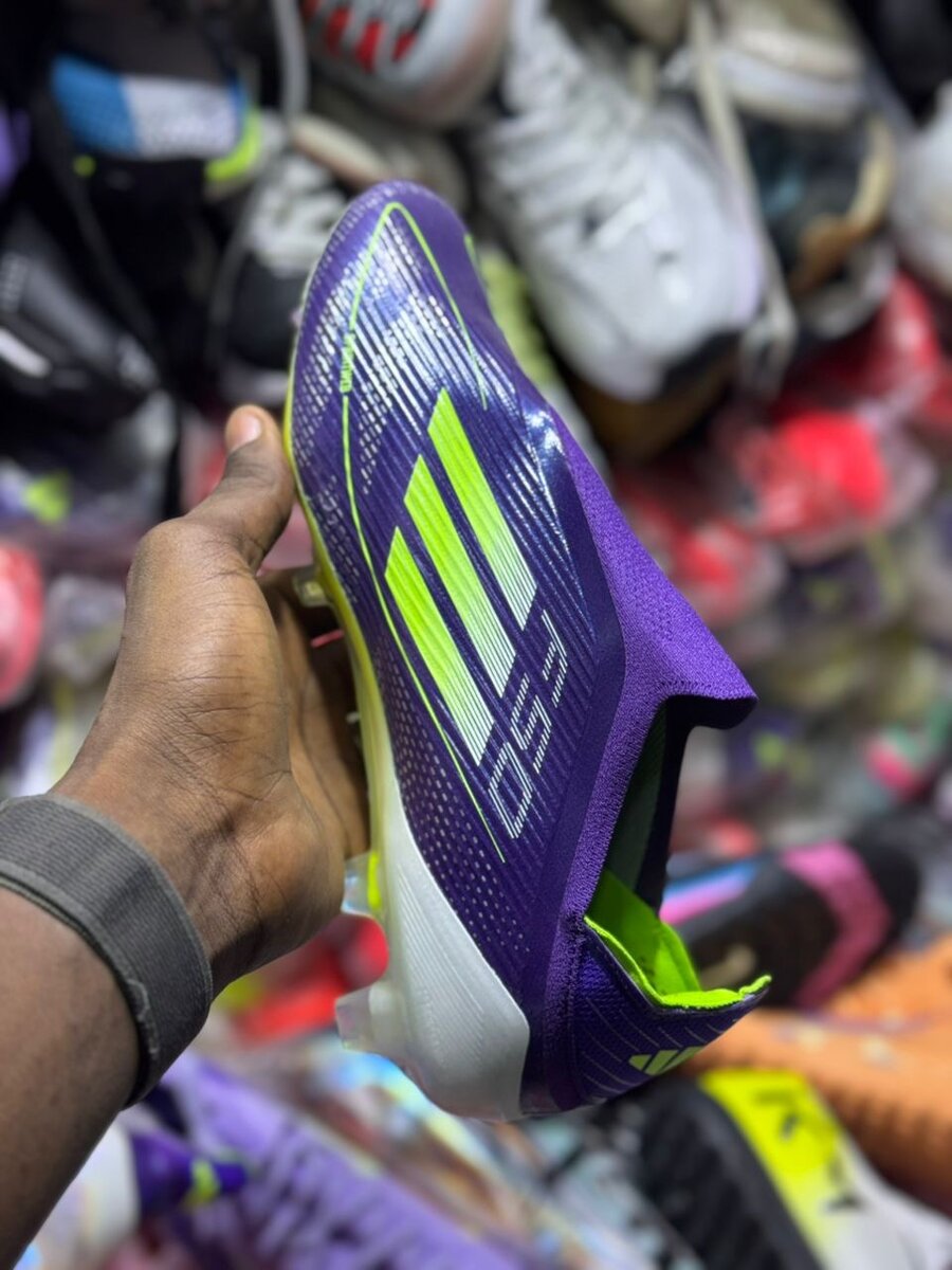 Chaussures de football F50