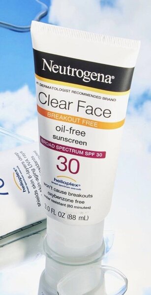 Neutrogena Clear Face SPF 30