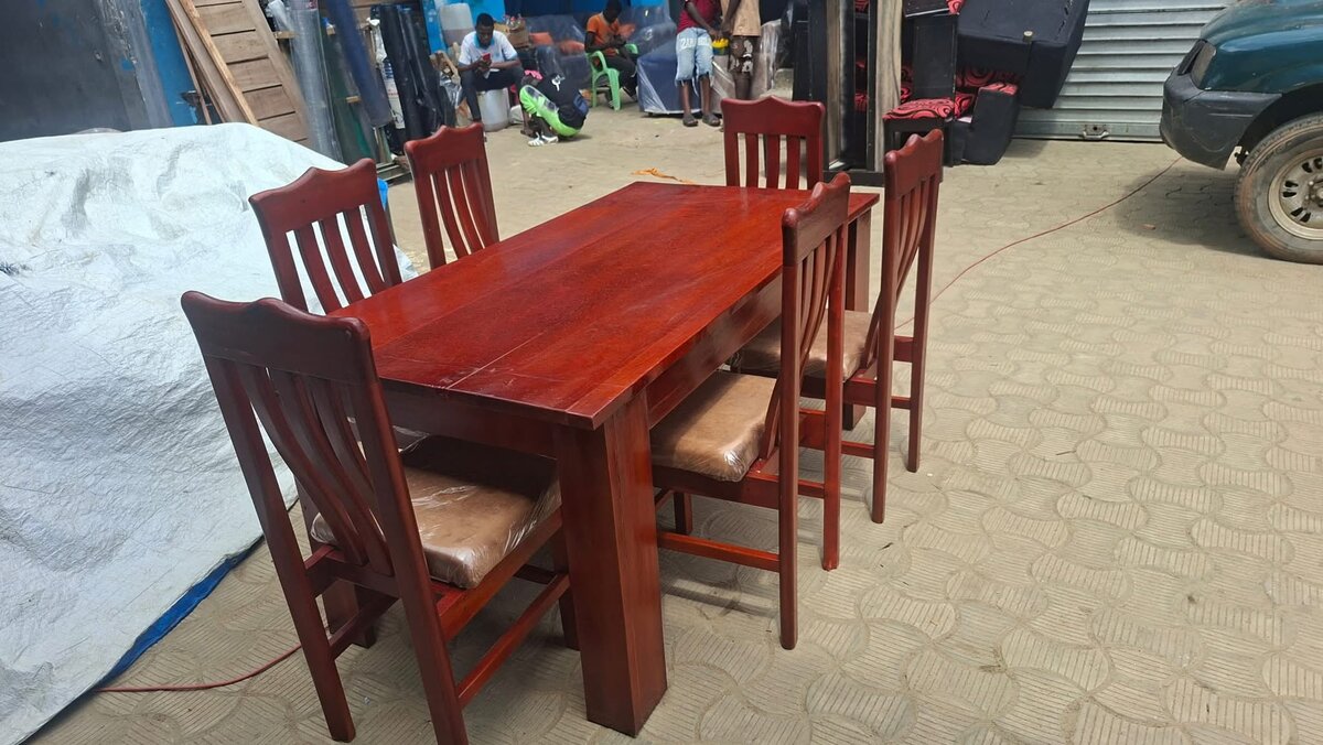 Ensemble de salle à manger en bois