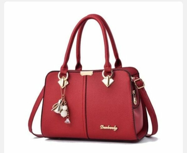 Sac à main élégant rouge