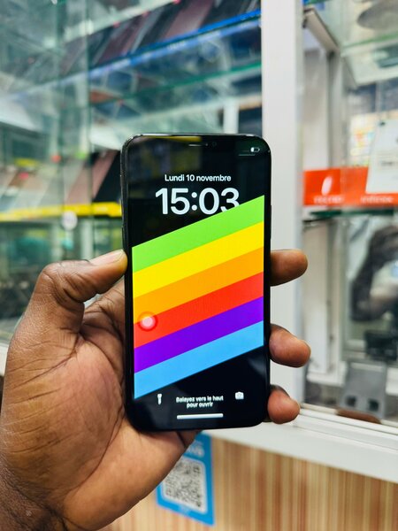 iPhone X 64Go tout passe
