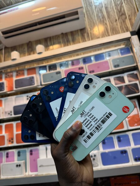 Smartphones de différentes couleurs