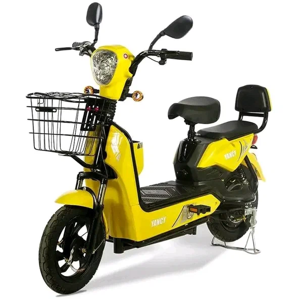 Scooter électrique jaune moderne