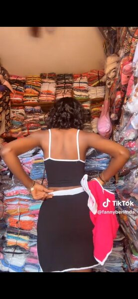 Ensemble Top et Jupe Noire