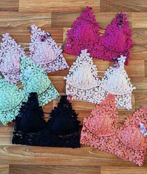 Brassière en dentelle florale