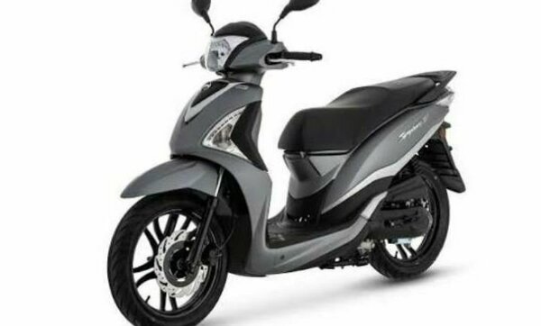 Scooter Yamaha gris