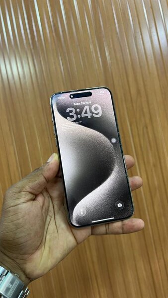 iPhone 15 Pro Max 128Go Gris