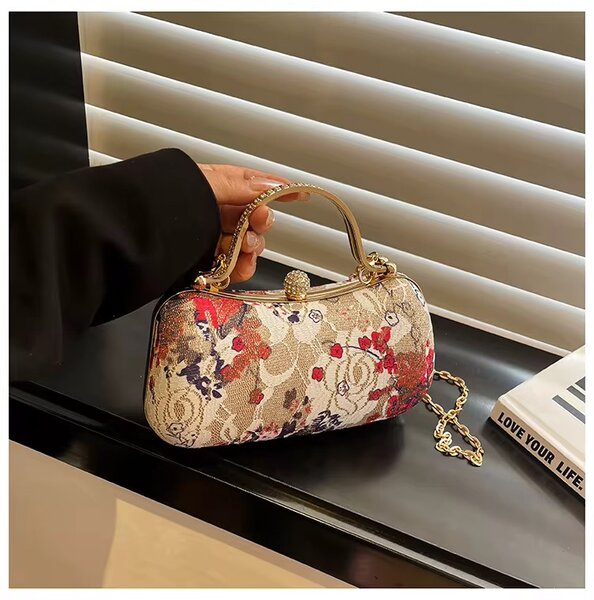 Sac vintage floral élégant