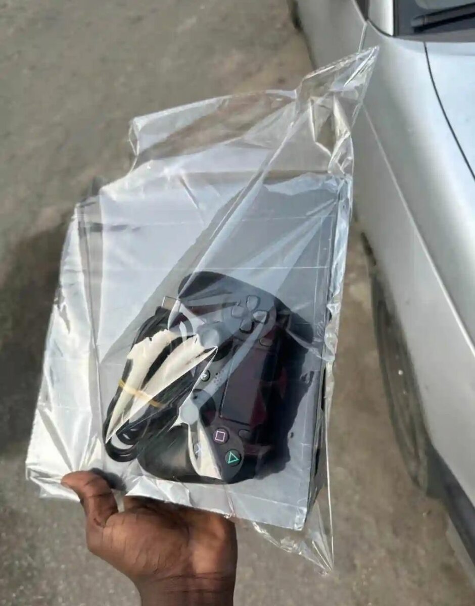 Manette de jeu vidéo sans fil