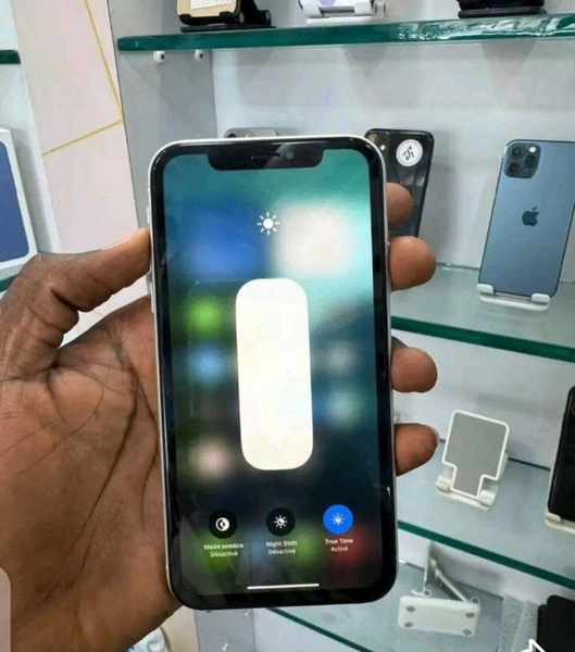 iPhone XR Blanc Débloqué