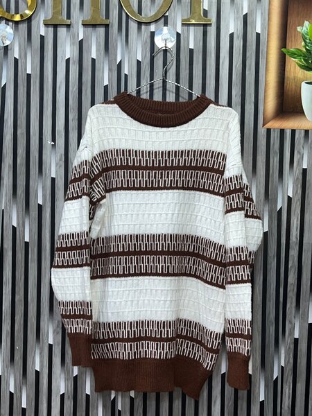 Pull rayé marron et blanc