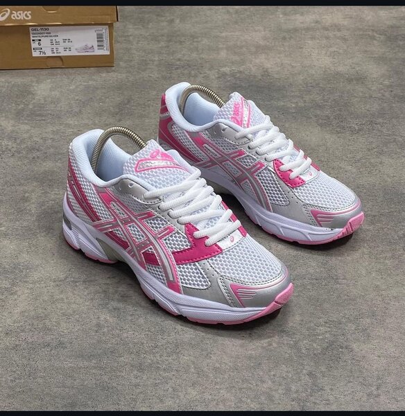 Chaussures de sport Asics femme gris et rose