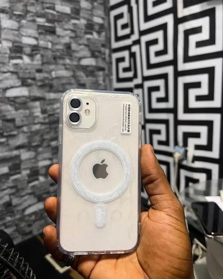 Coque MagSafe pour iPhone 12