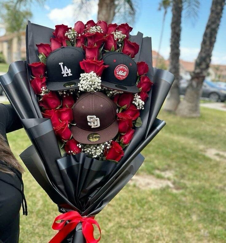 Bouquet chapeaux et fleurs