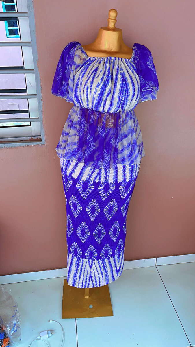 Ensemble jupe plissée et haut