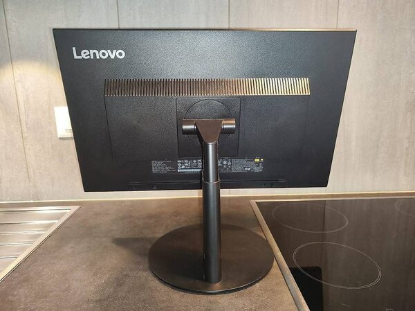 Moniteur Lenovo T23i