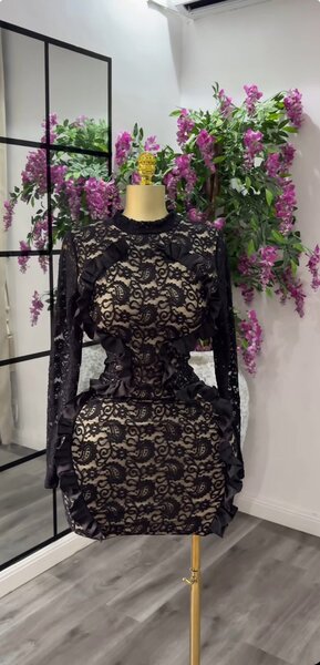 Robe en dentelle élégante