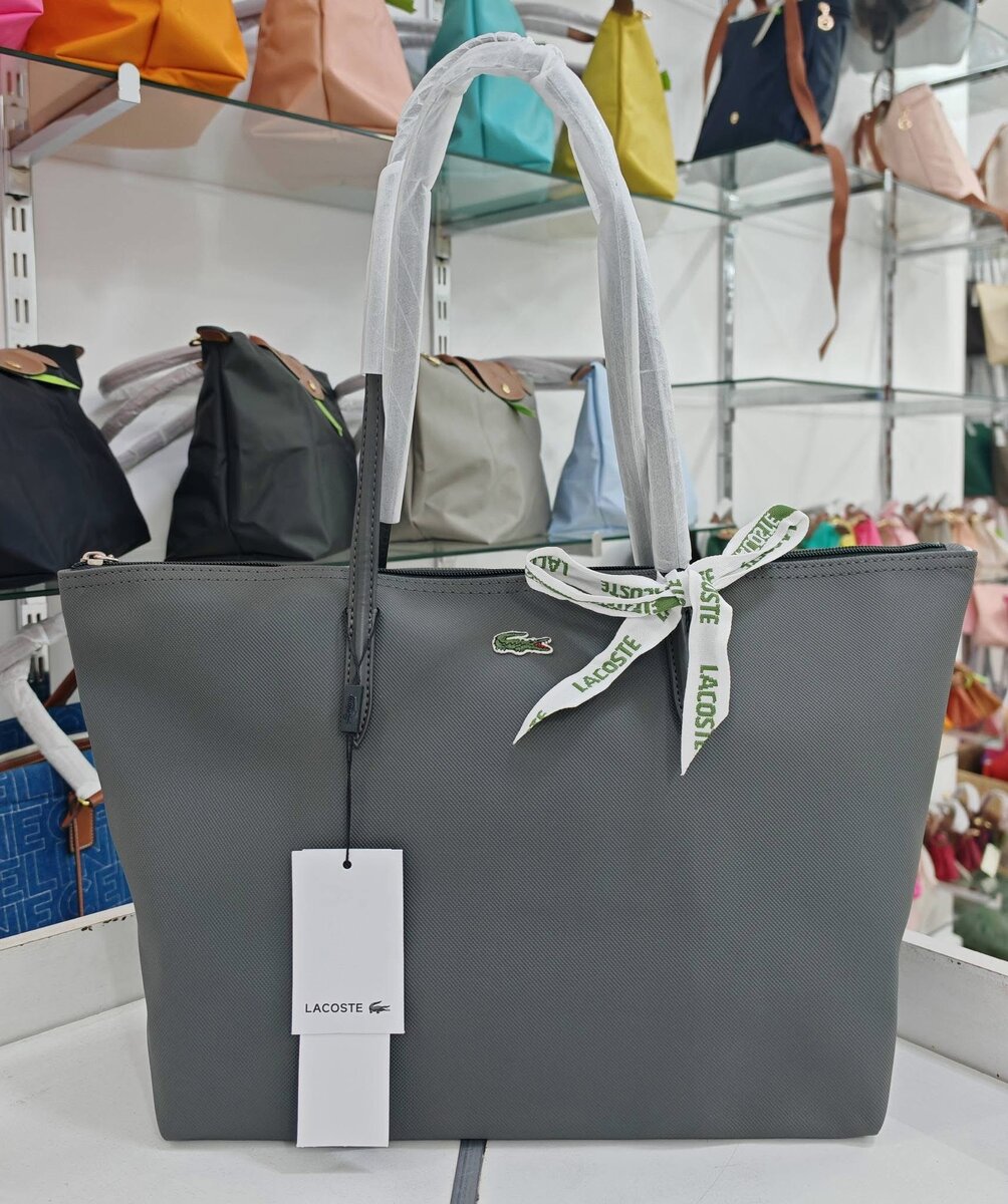 Sac à main Lacoste élégant