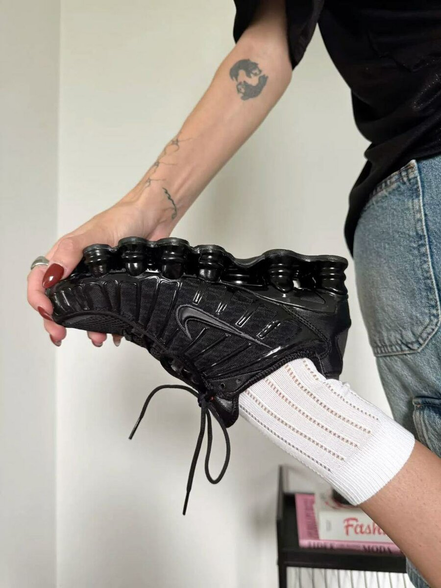 Baskets noire Nike shox