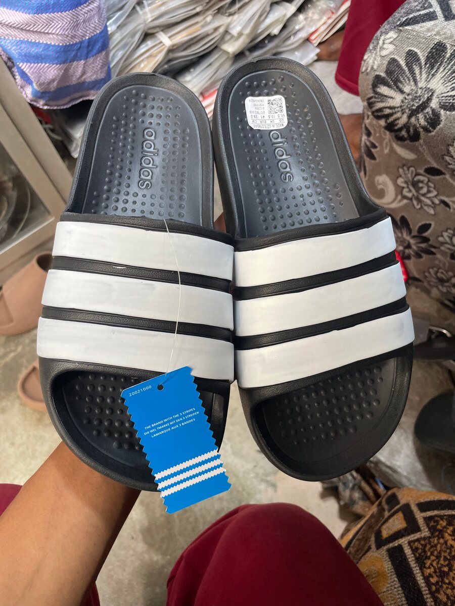 Claquettes Adidas confort