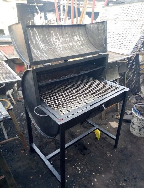 Barbecue en acier robuste