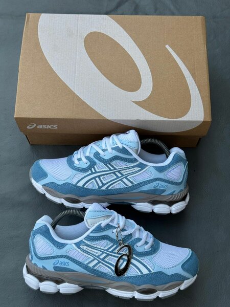 Chaussures de course ASICS