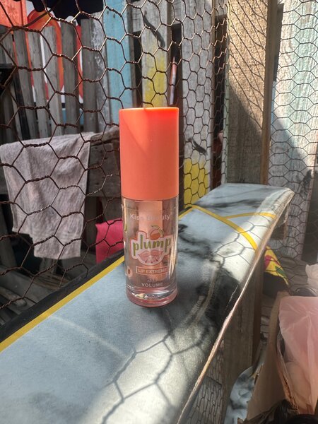 Gloss repulpant pour lèvres