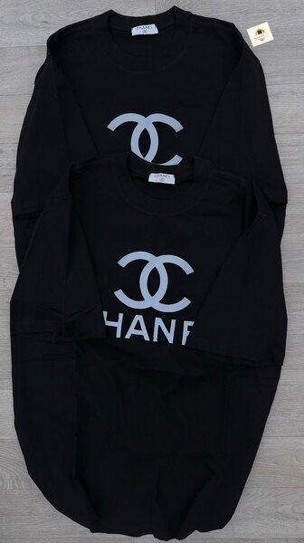 T-shirt noir avec logo élégant