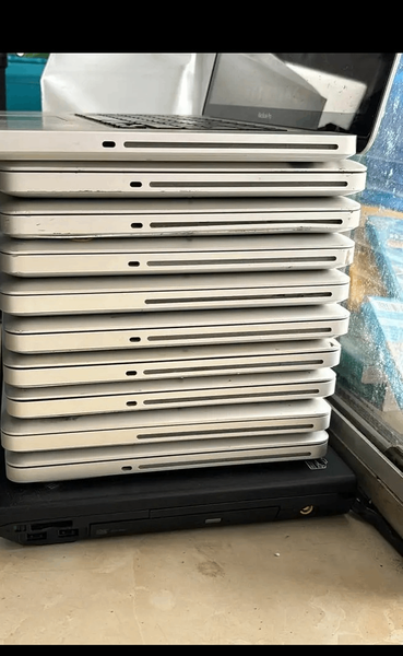 Lot de MacBooks reconditionnés