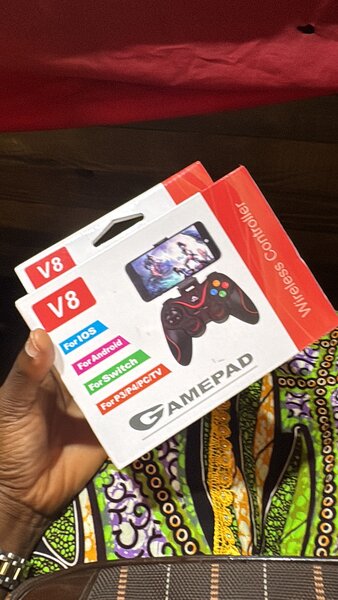 Wireless Gaming Controller