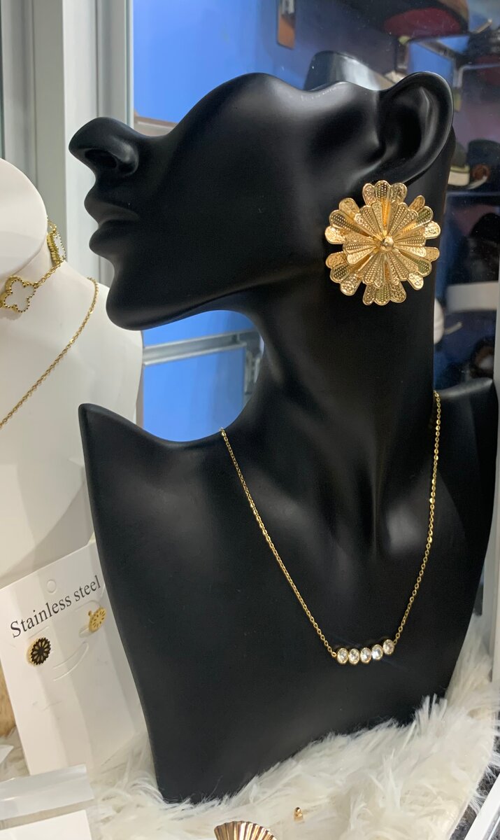 Boucles d'oreilles en or élégant