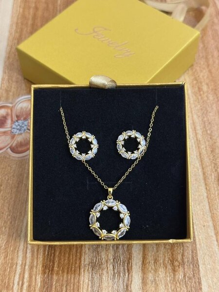 Ensemble Collier et Boucles d'Oreilles