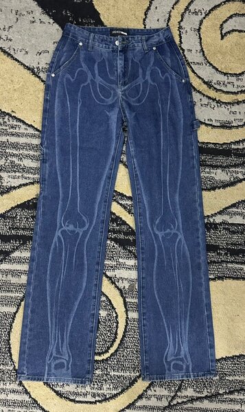 Jeans tendance motifs uniques