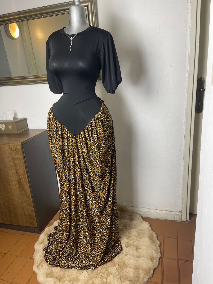 Robe longue léopard élégante