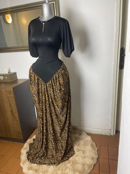 Robe longue léopard élégante