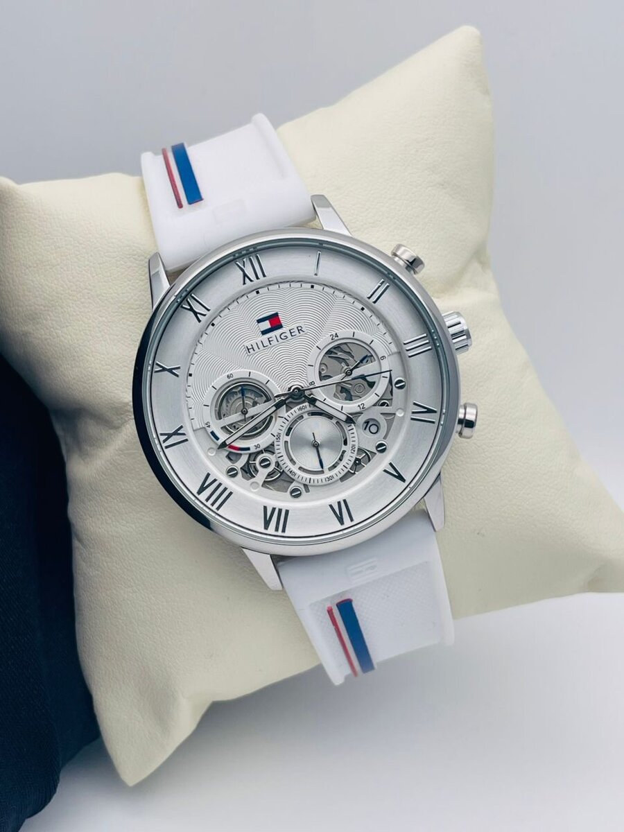 Montre Classique Édifice