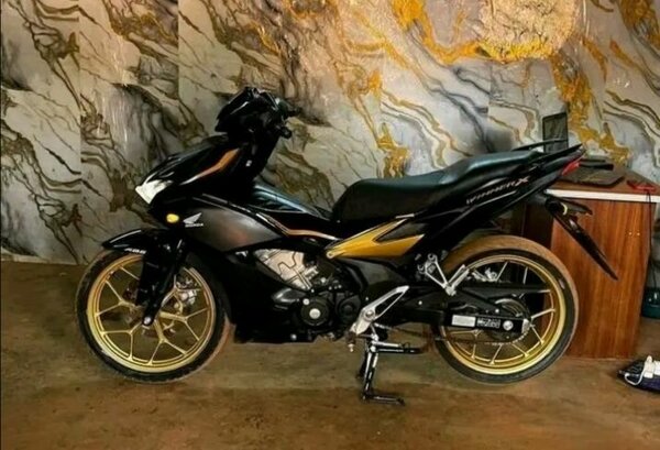 Moto sportive élégante