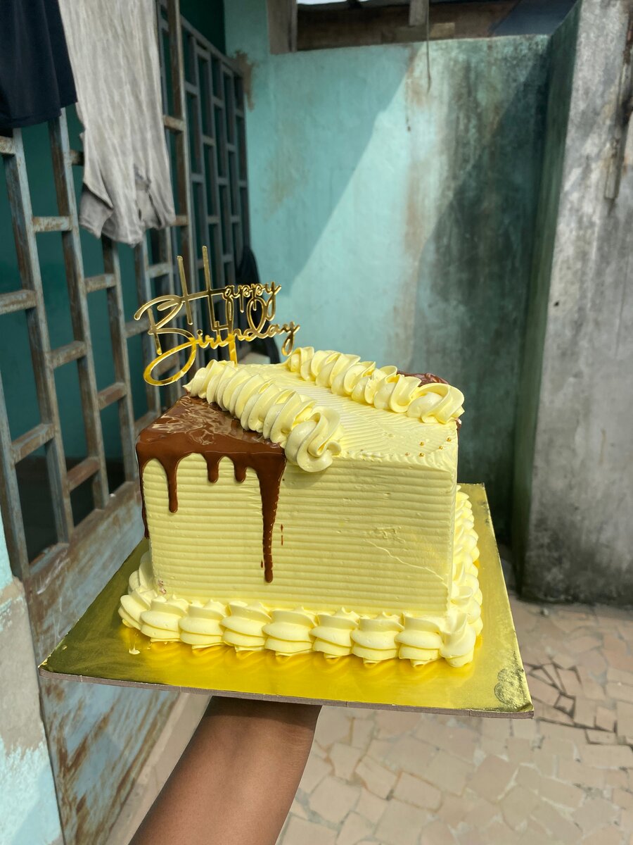 Gâteau anniversaire crème