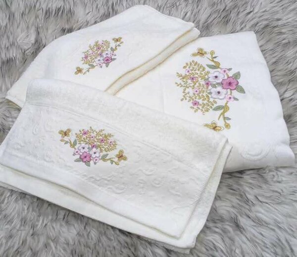 Serviettes en coton brodées