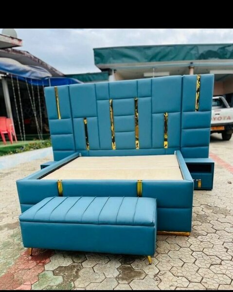 Lit en cuir bleu avec rangements