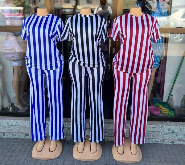 Ensemble pyjama rayé pour femme