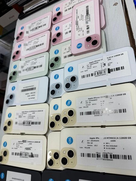 iPhone 15 quasi neuf 128GO