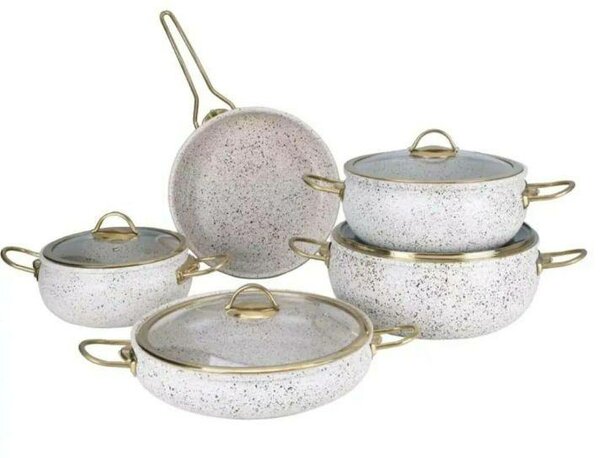 Ensemble de casseroles antiadhésives