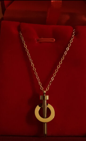 Collier pendentif élégant