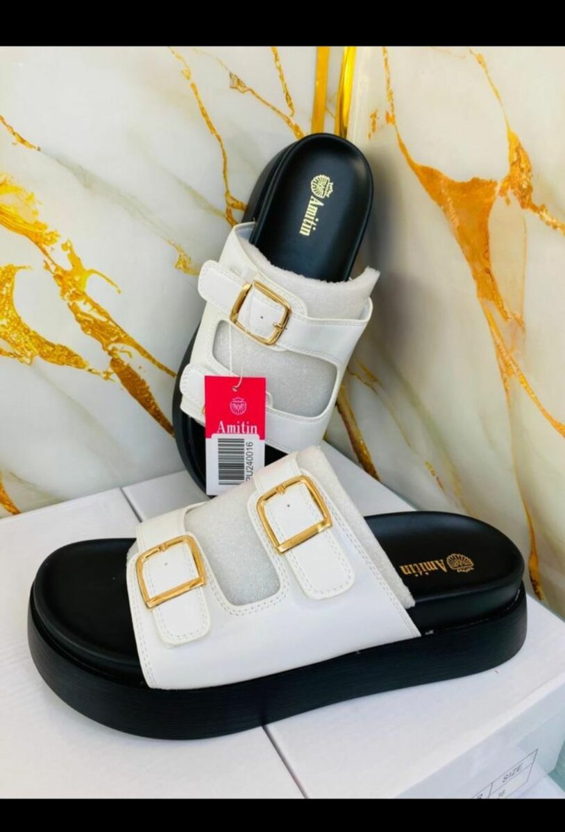 Sandales élégantes à boucles